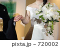 720002