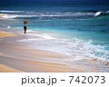 南国の海の女性