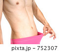 男性の上半身　ヌード