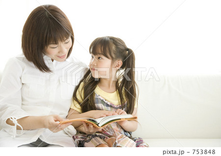 女の子 日本人 家族