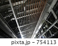 エレベーター内部