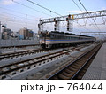 素材ナンバー 764044 : 「はまかぜ到着」