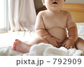 おすわり赤ちゃん