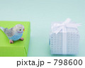798600