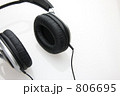 806695
