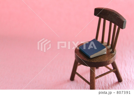 「読書」の写真素材