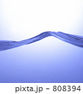 808394