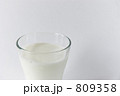 809358