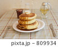 809934