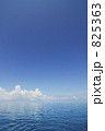 825363