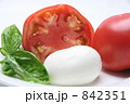 842351