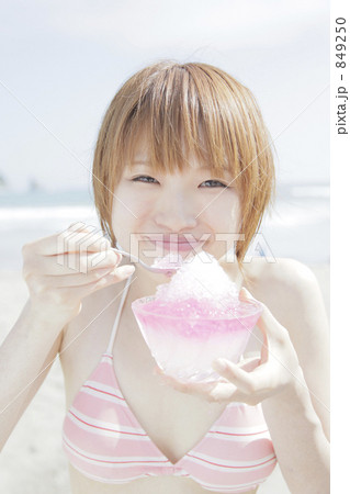人物 海 水着
