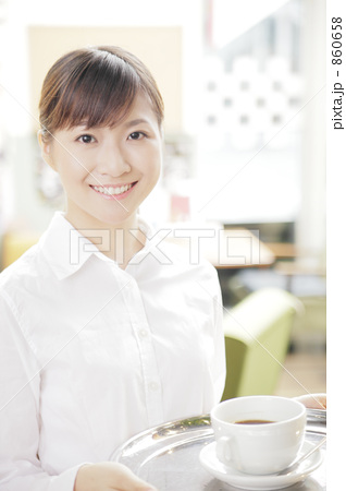 女の子 日本人 アルバイト