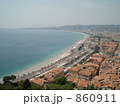 南フランス・ニース旧市街地と海岸線