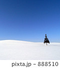 888510