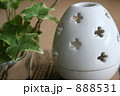 888531