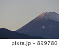 夕焼けに染まる富士山