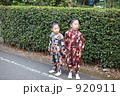 お囃子の踊り手の姉妹。