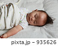 昼寝する赤ちゃん