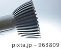 963809