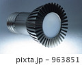 963851