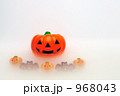 ハロウィン(霧の中のカボチャとコウモリ)