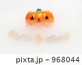 ハロウィン(霧の中のカボチャとコウモリ)