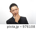 976108