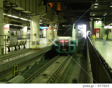 電車 駅 鉄道