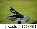 1004694