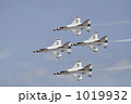 アメリカ空軍サンダーバーズのアクロバット飛行