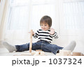 1037324