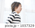 1037329