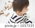 1037335