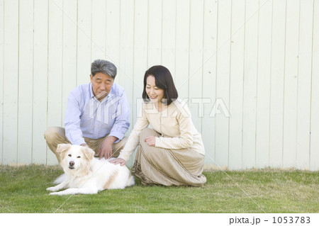 「夫婦 人物 シニア 男女 」の写真素材