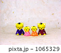 親子トラ新年あいさつ女児2児