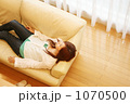 1070500