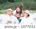 1077032