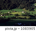 1083905