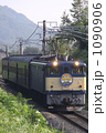 1090906