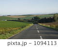 丘陵地を抜ける道