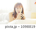 1098819
