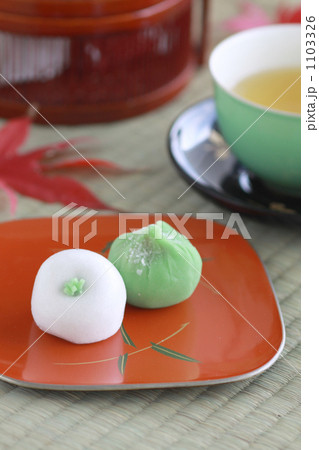 「お菓子 和菓子 緑茶 和 」の写真素材 「お菓子 和菓子 緑茶 和 」の写真素材