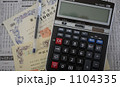 1104335