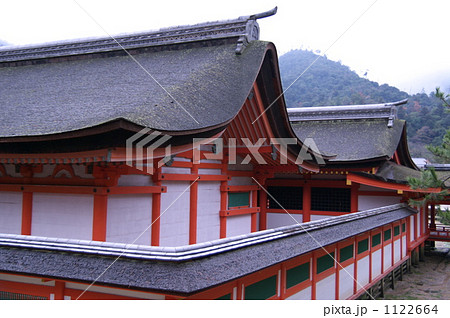 「宮島 厳島神社 白色 赤色 」の写真素材 「宮島 厳島神社 白色 赤色 」の写真素材
