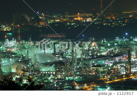 「工場 夜景 水島コンビナート 」の写真素材