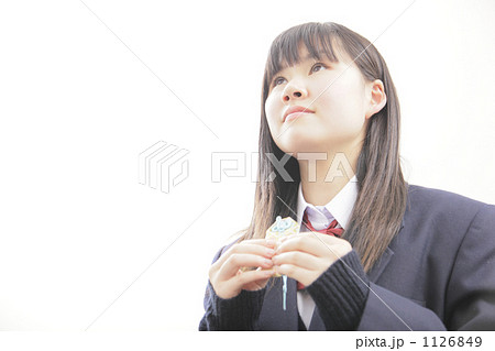 「女性 女の子 人物 学生 」の写真素材 「女性 女の子 人物 学生 」の写真素材