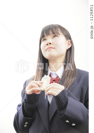 「女性 女の子 人物 学生 」の写真素材