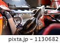 整備中のF1のエンジン