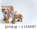 トラの親子のフィギュア